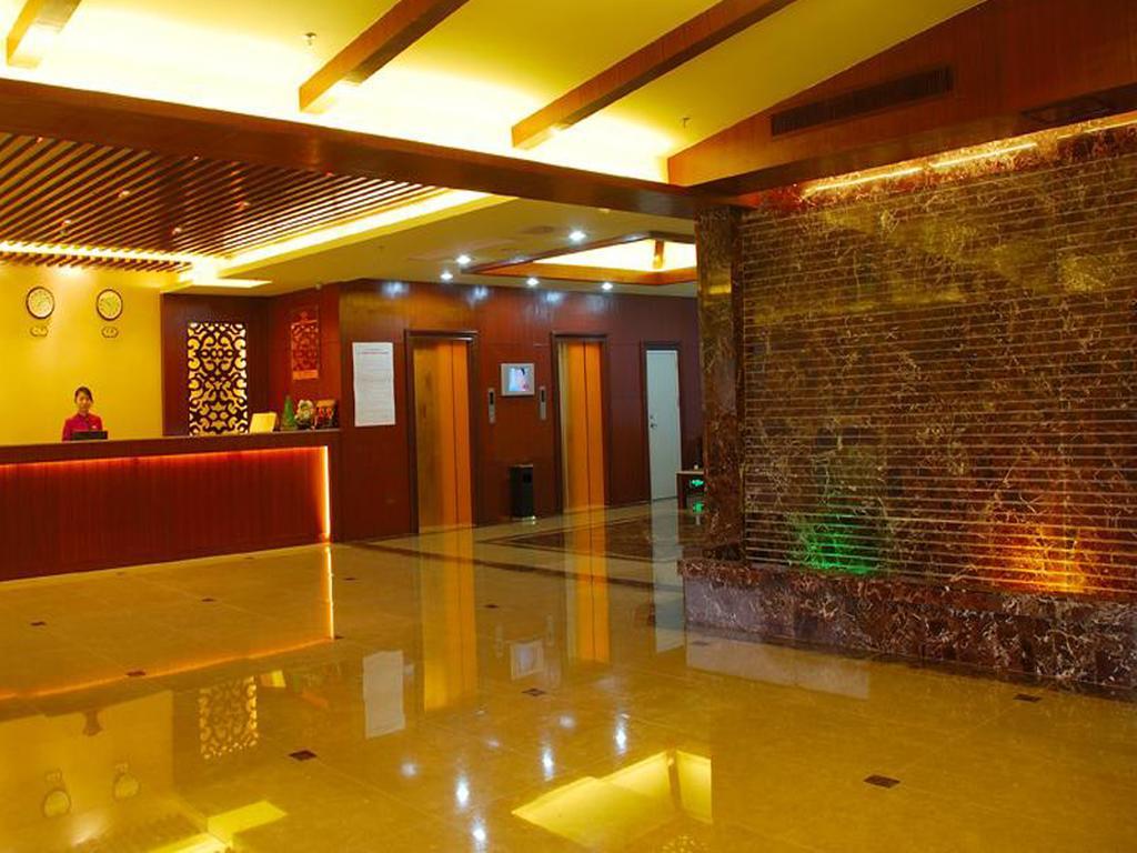 Vienna Hotel Guangzhou Shaheding Metro Station Екстериор снимка
