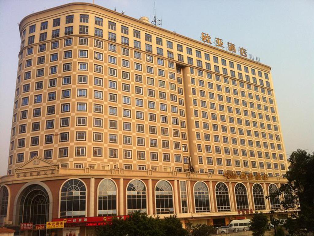Vienna Hotel Guangzhou Shaheding Metro Station Екстериор снимка